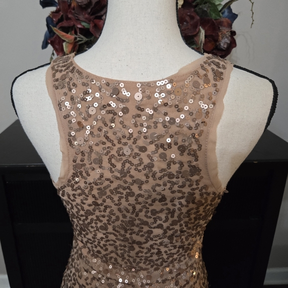 EUC- GOLD SEQUINED RACERBACK DRESS- STUDIO M - Picture 8 of 16